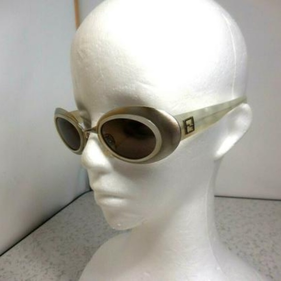 Fendi RARE 1970's 'Pandora' style Sunglass frames - Picture 4 of 6